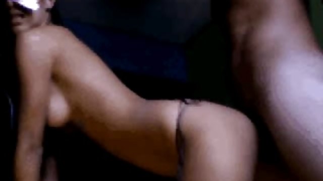 زیبایی ها با یک باند بانگ به سبک BDSM موافقت فیلم سکسی از سایت برازرس می کنند