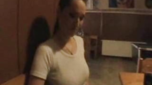 بلوند bdsm سکس های جدید برازرس سخت با دستگاه جنسی